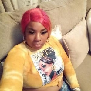 Meet your Posher, Pamela